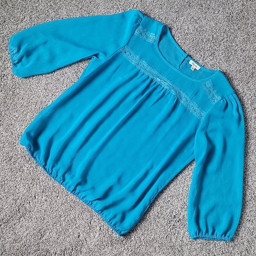 EUC! 💥 Junior's Sheer Top Sz Large